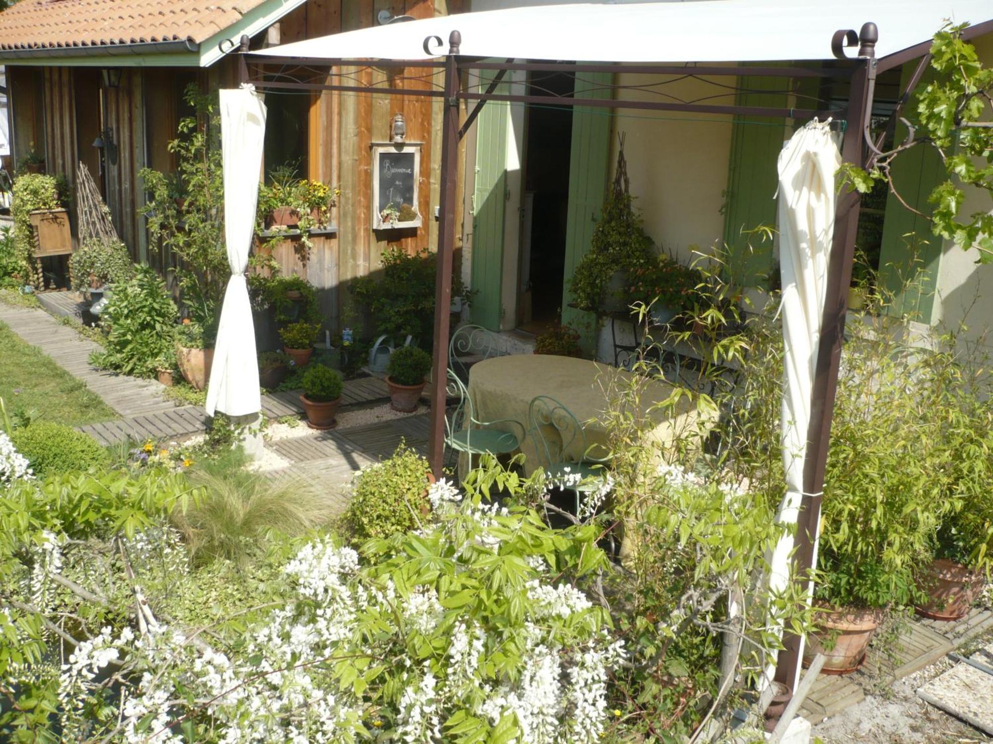 Chambres "Au Jardin" ビスカロッス エクステリア 写真